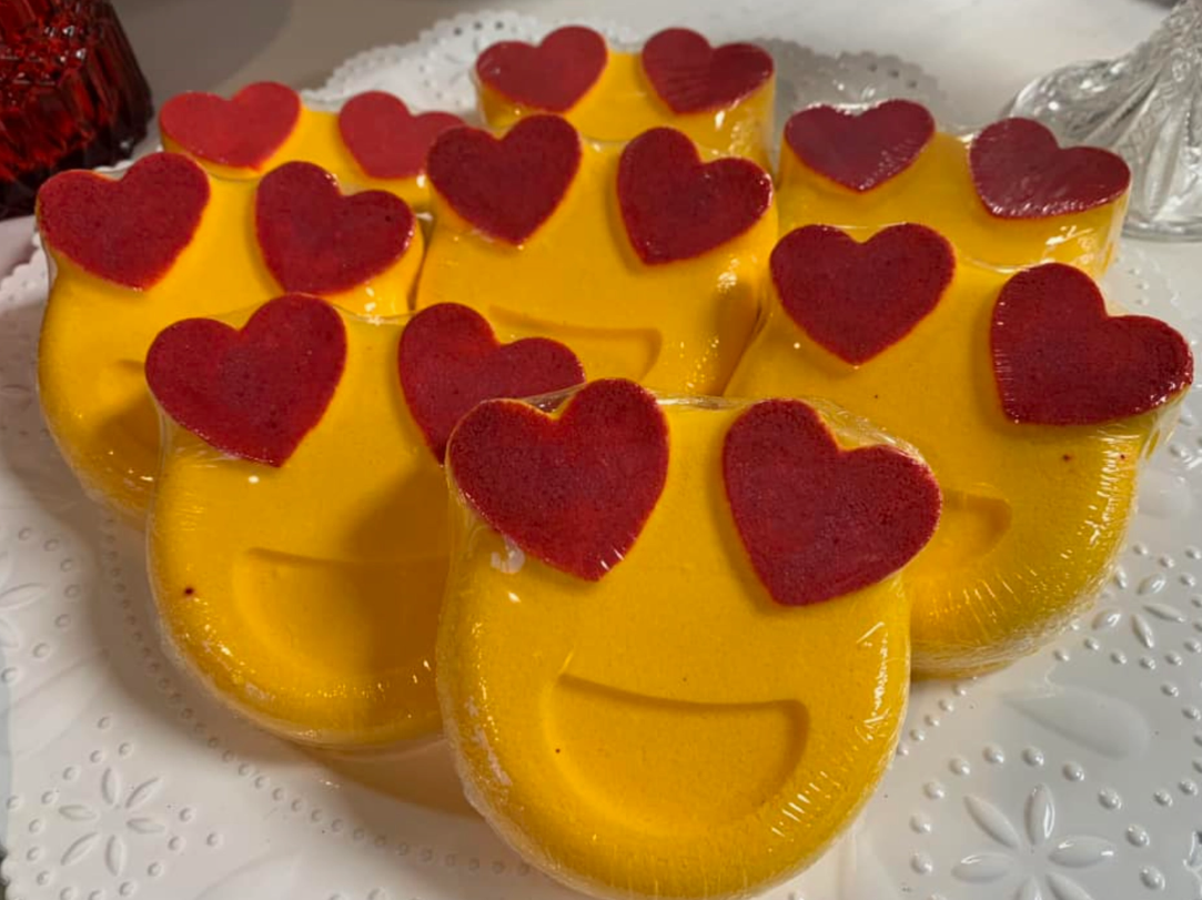 Heart Emoji Bath Bomb