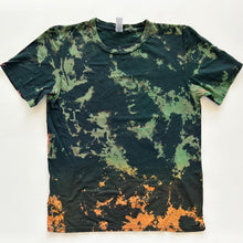 Load image into Gallery viewer, 90s Distressed Tee
